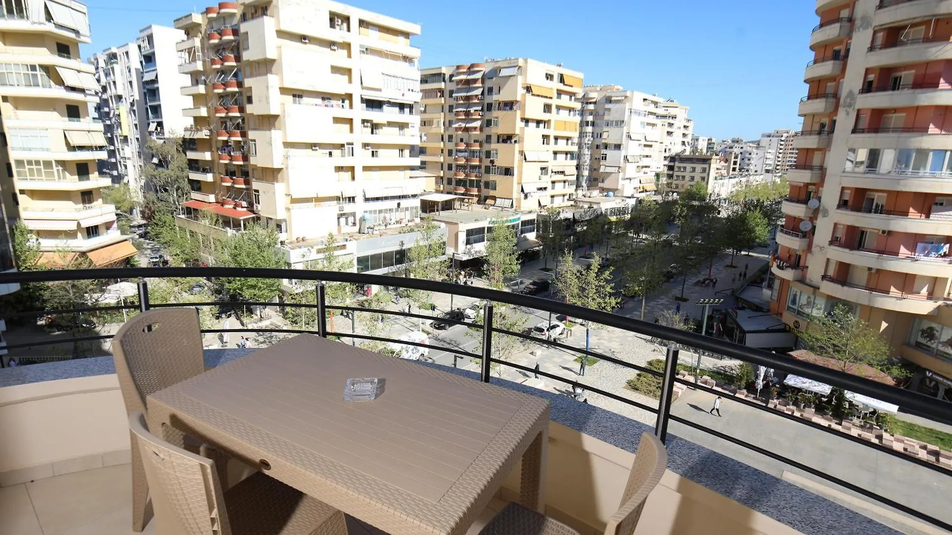 Sonila Appartement Vlore